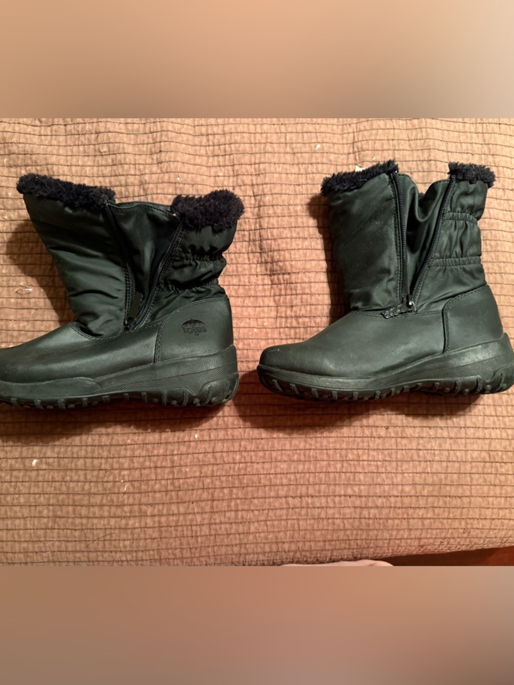 Black Winter Snow Boots with Faux Fur Trim
